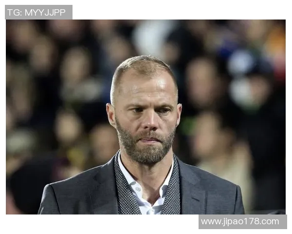 昔日锋线传奇再度回归聚焦球星的巅峰岁月与辉煌瞬间