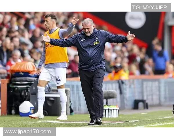 巴萨球星名单解析：哪些足球运动员在这支豪门球队中闪耀登场